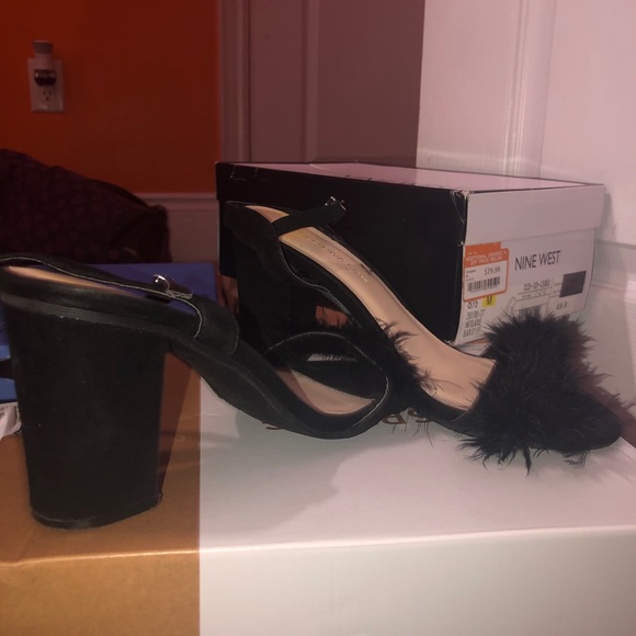 Fluffy FUZZY BLACK HEELS y2k vintage vibes - Picture 3 of 4